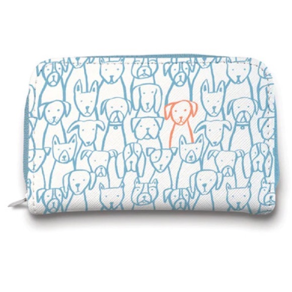 manicure set in “puppy pile” print-4 tools inside w/zip-closure -NWT - Picture 5 of 9